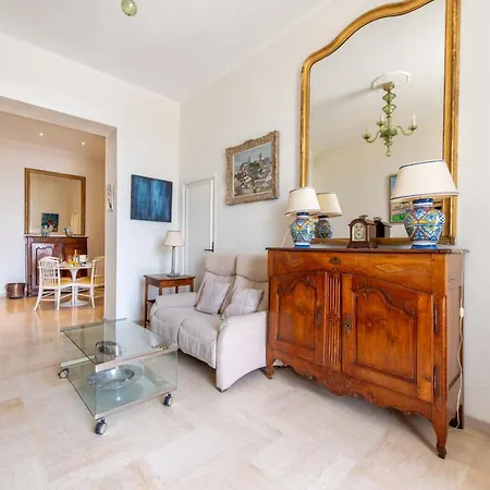 2-br Bourgeois Croisette & Sea View *